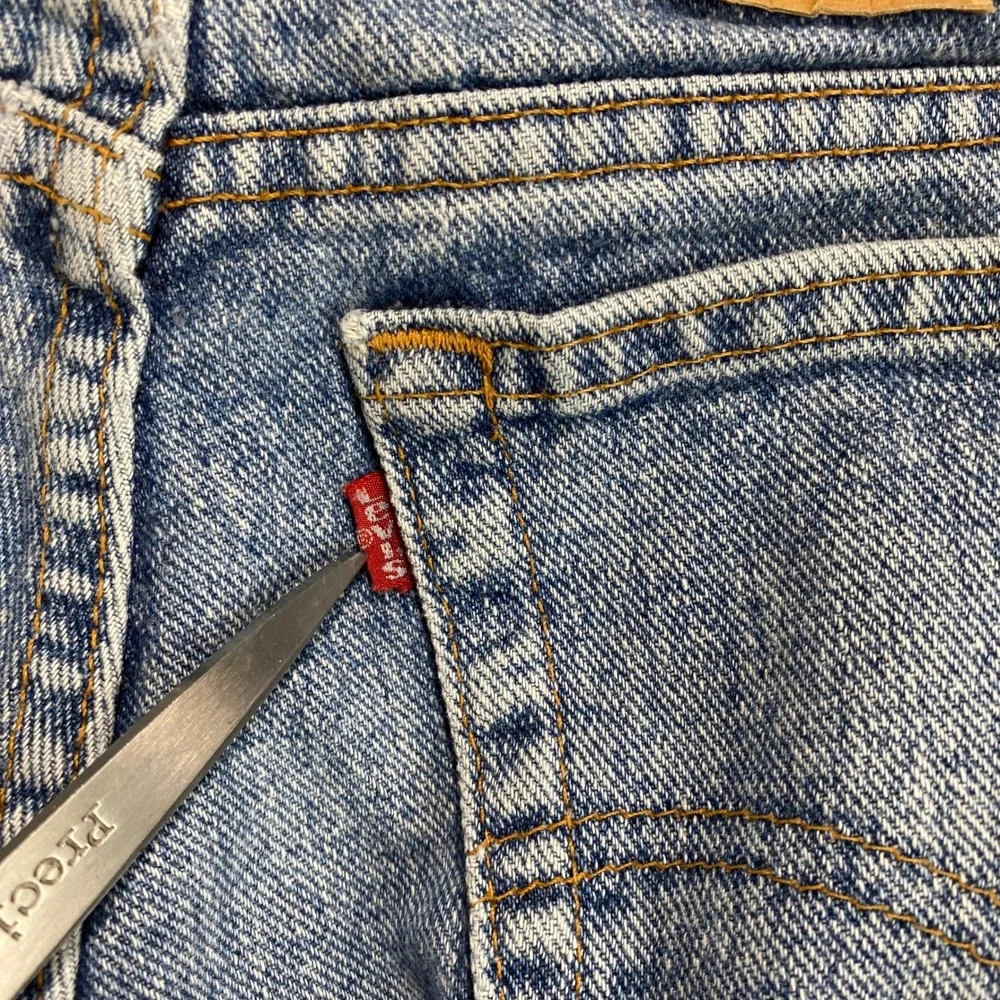 VTG Levis 550 Relaxed Fit Tapered Leg Mens Blue Denim Jeans Medium Wash 32x25